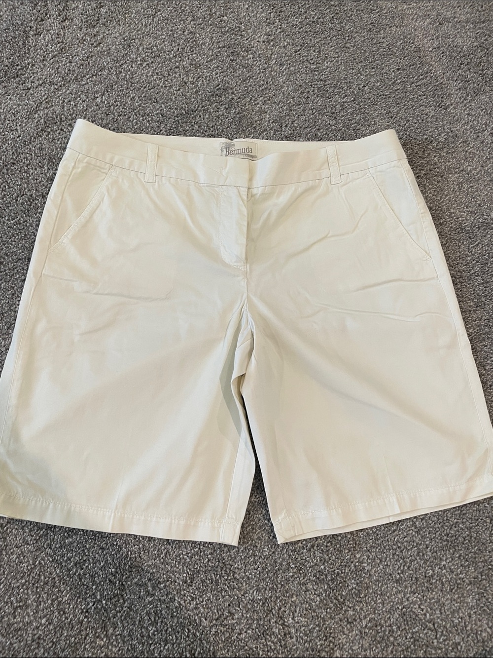 Women's Cream Bermuda Shorts